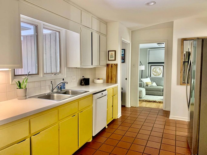 Designer Rentals (United States of America, Chapel Hill, North Carolina)
