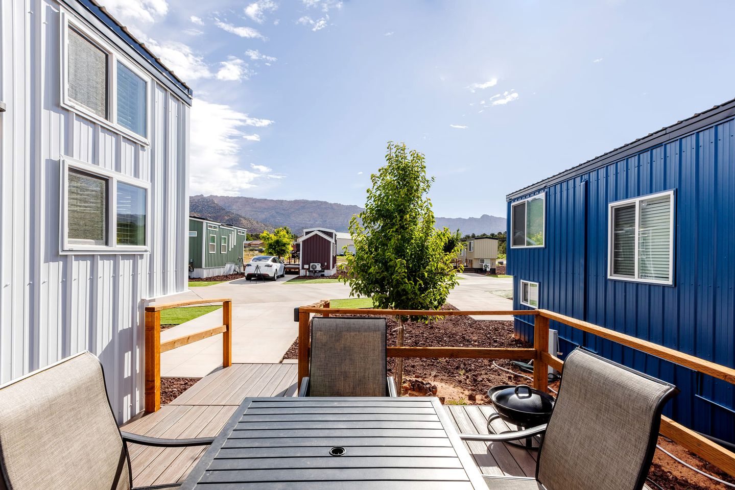 Secluded Bliss: Tiny House Escape from the City in Apple Valley, Utah