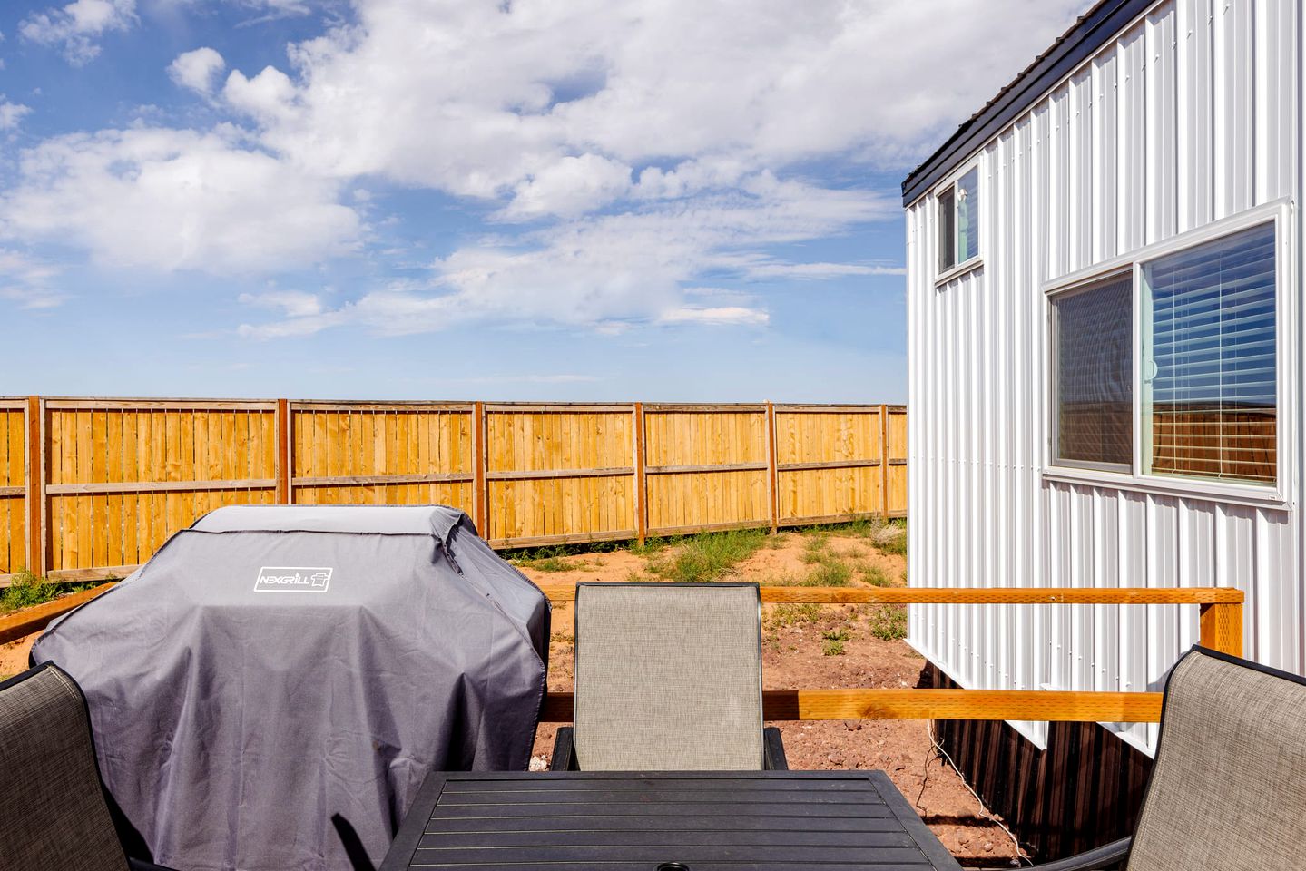 Secluded Bliss: Tiny House Escape from the City in Apple Valley, Utah