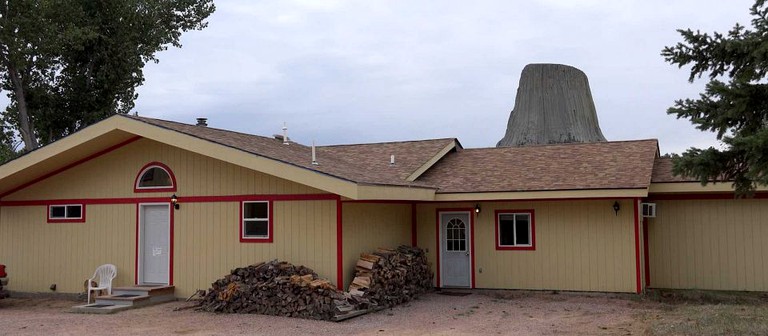 Nature Lodges (Devils Tower, Wyoming, United States)