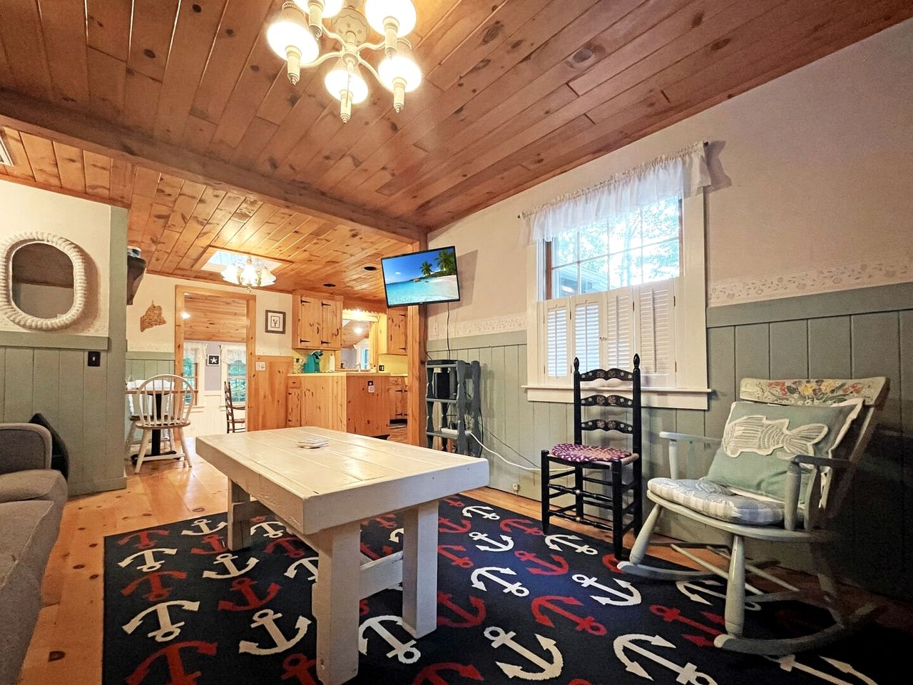 Enchanting Cottage with Fire Pit Near the Coast in York, Maine