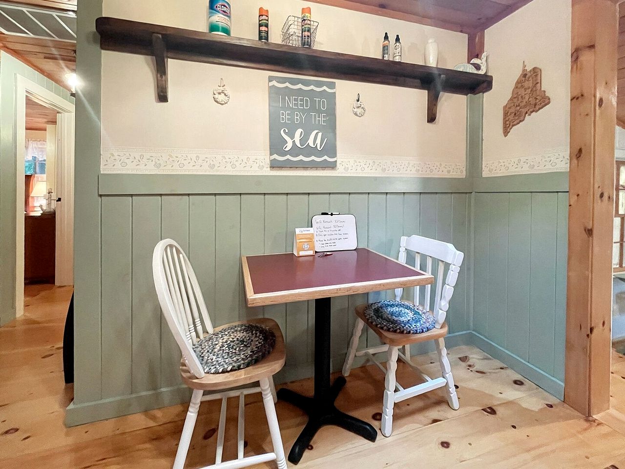 Enchanting Cottage with Fire Pit Near the Coast in York, Maine