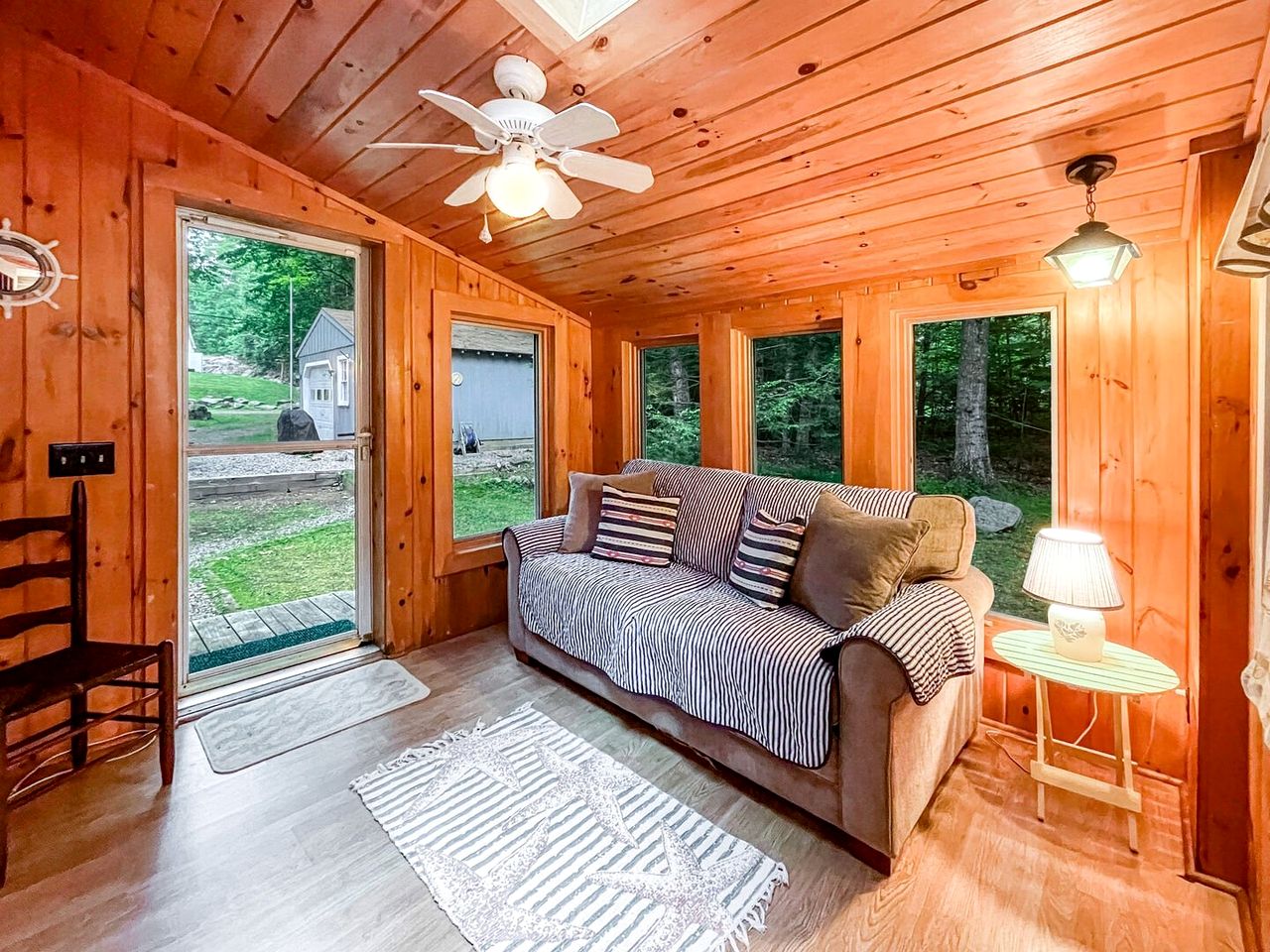 Enchanting Cottage with Fire Pit Near the Coast in York, Maine