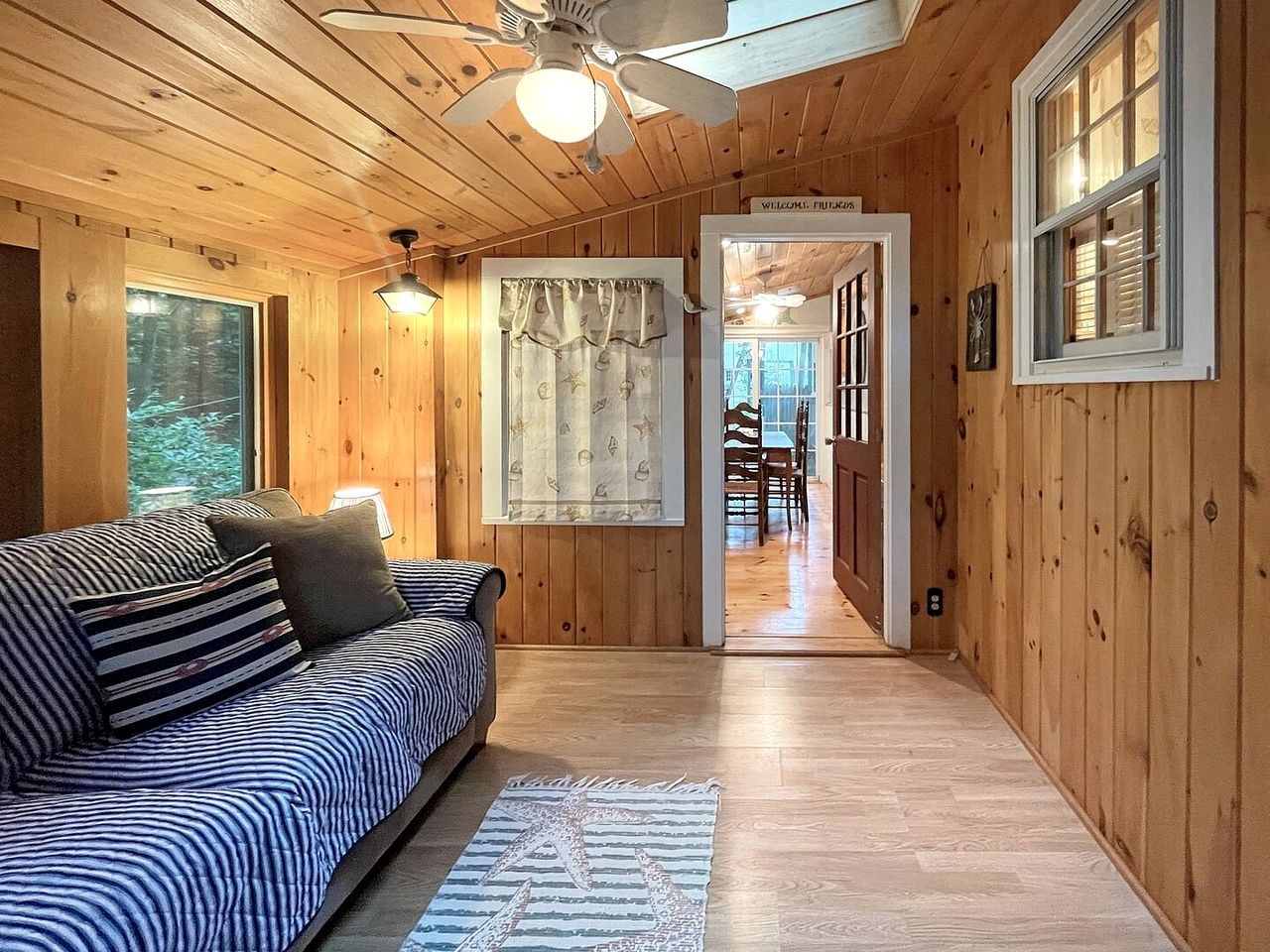 Enchanting Cottage with Fire Pit Near the Coast in York, Maine