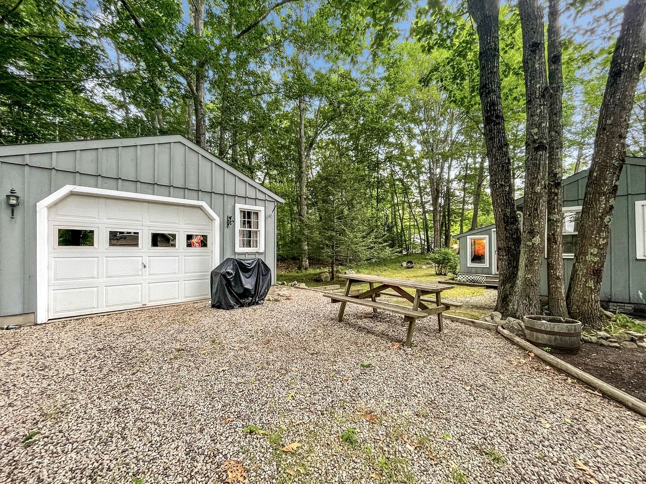 Enchanting Cottage with Fire Pit Near the Coast in York, Maine