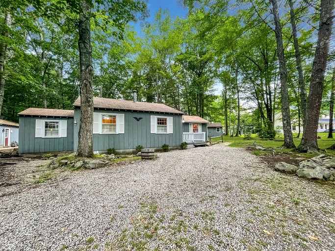Cottages (United States of America, York, Maine)