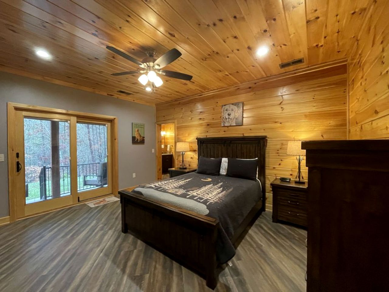 Stunning Cottage with Game Room, Spa Bath and Barbecue in Tellico Plains, Tennessee