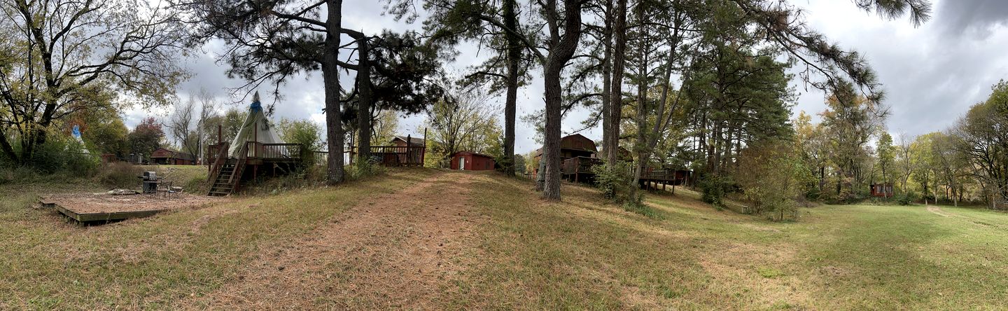 Riverfront Cabin with Barbecue in Murfreesboro, Arkansas