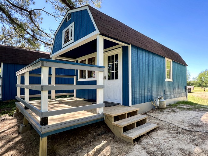 Pet Friendly Cabin with Fire Pit in Murfreesboro, Arkansas