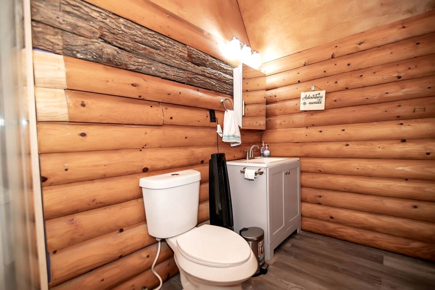 Amazing Cabin with Barbecue in Murfreesboro, Arkansas
