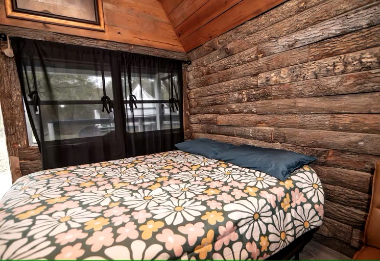 Cabins (United States of America, Murfreesboro, Arkansas)