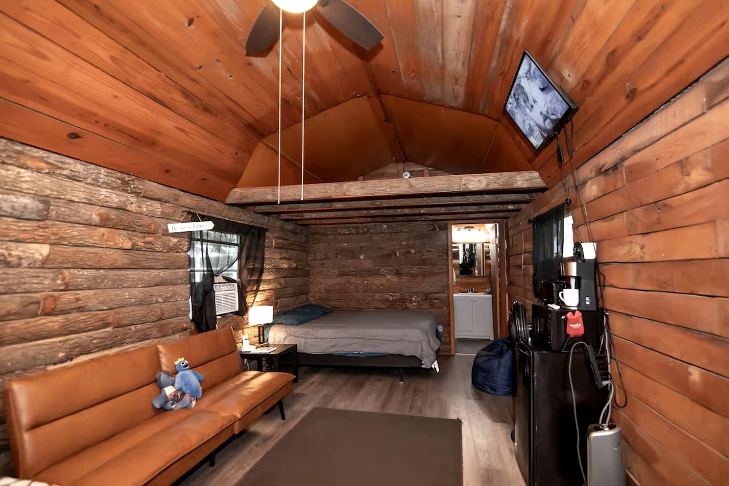 Amazing Cabin with Barbecue in Murfreesboro, Arkansas