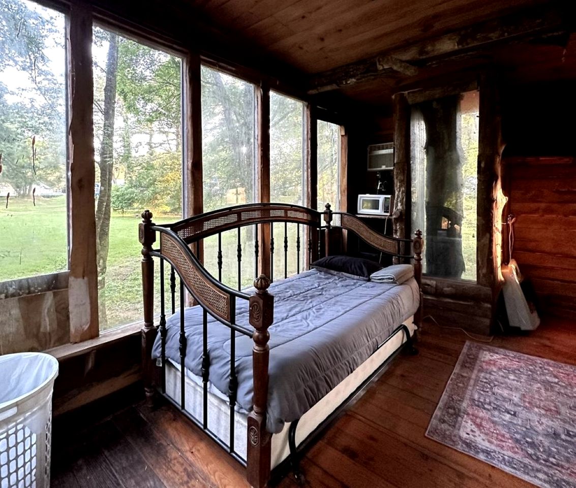 Spectacular Tree House with Barbecue in Murfreesboro, Arkansas