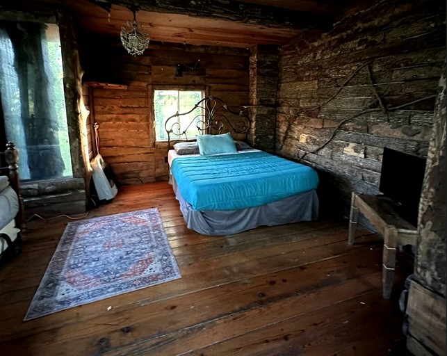 Tree Houses (United States of America, Murfreesboro, Arkansas)