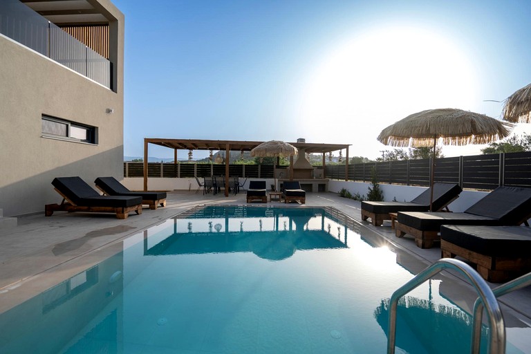 Vacation Rentals (Greece, --, --)