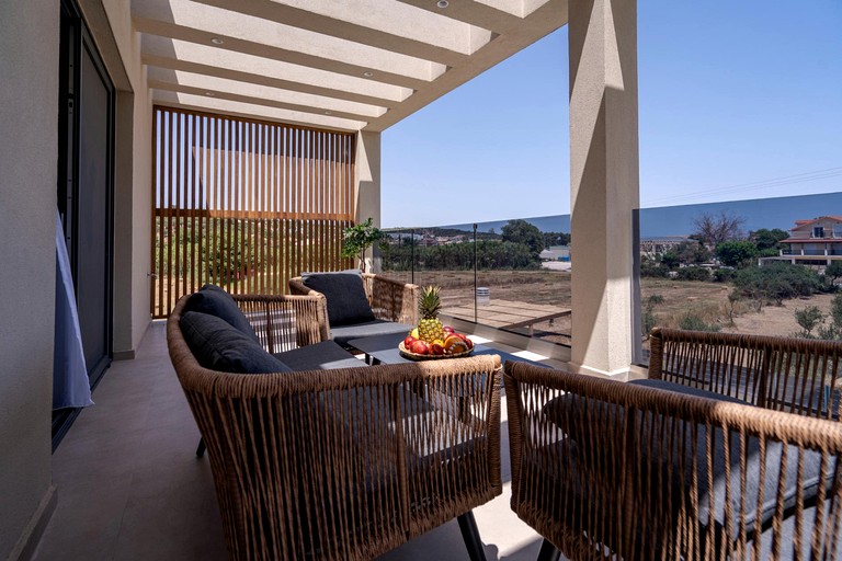 Vacation Rentals (Greece, --, --)