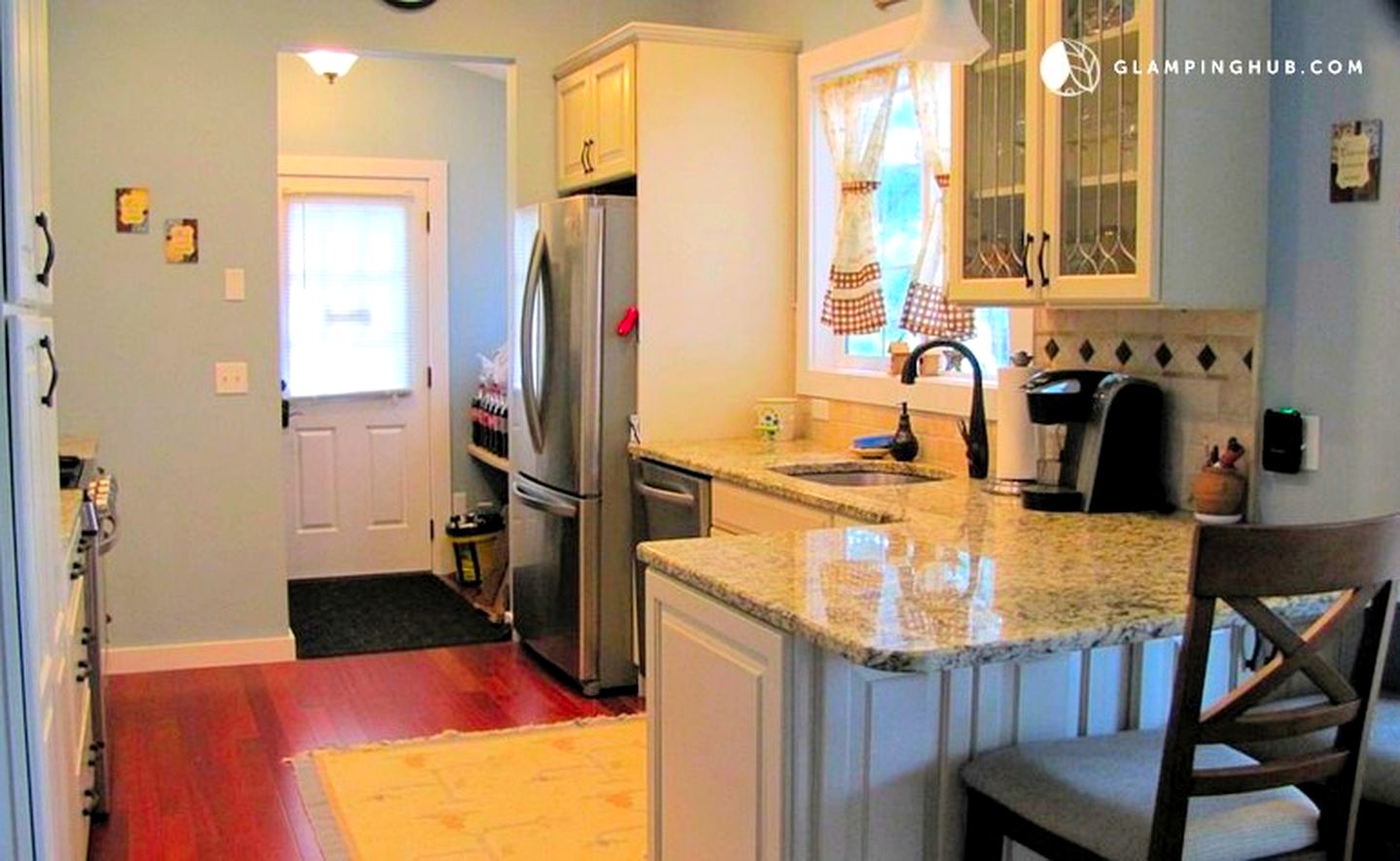 Charming Waterfront Cottage Rental near Topsmead State Forest, Connecticut