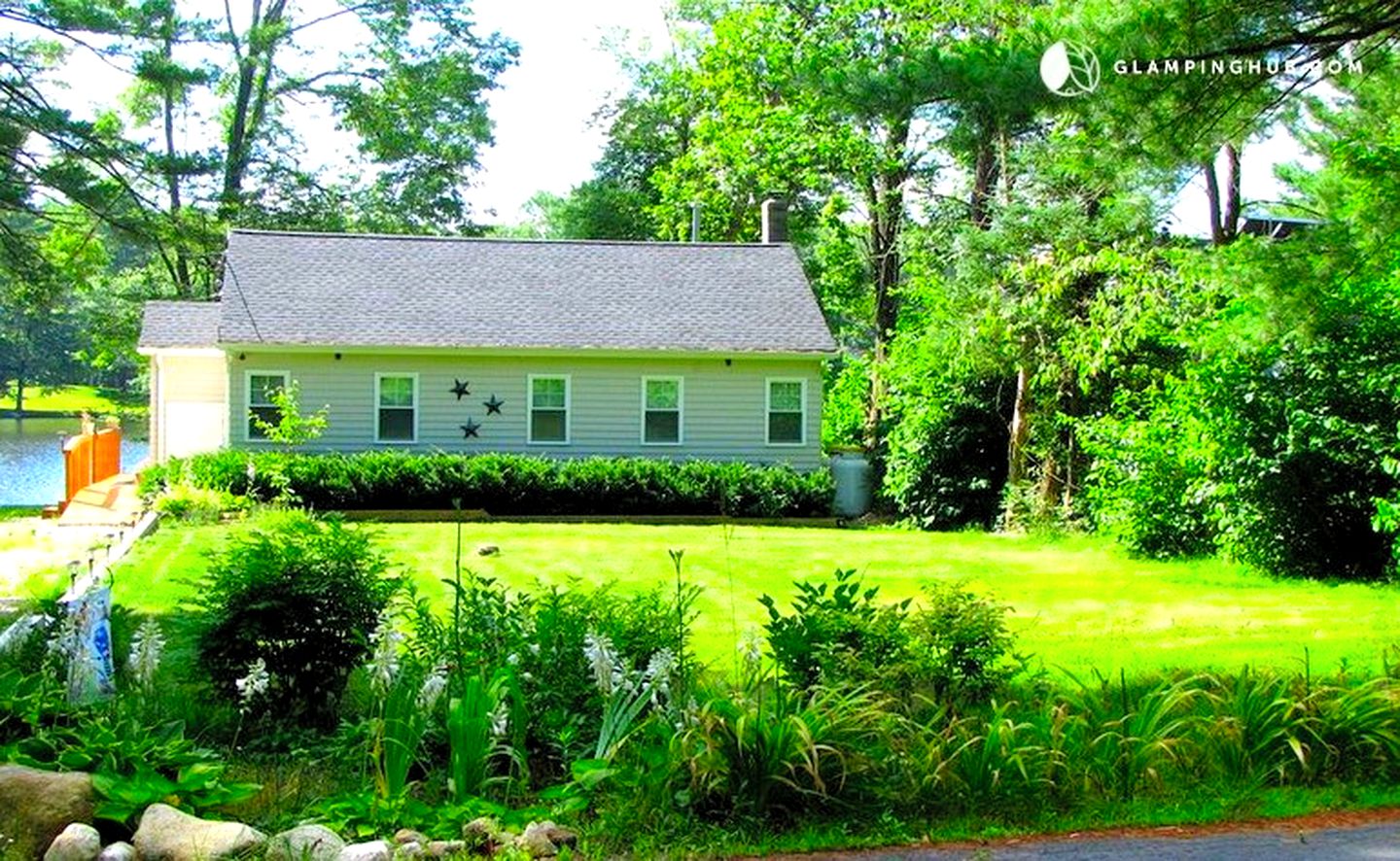 Charming Waterfront Cottage Rental near Topsmead State Forest, Connecticut