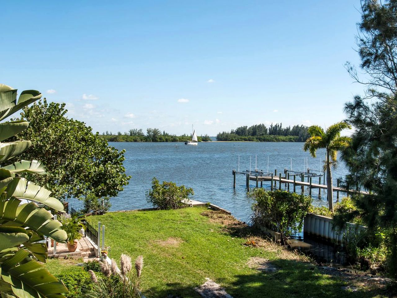 Waterfront Cottage Rental with a Heated Pool on the Indian River in Florida