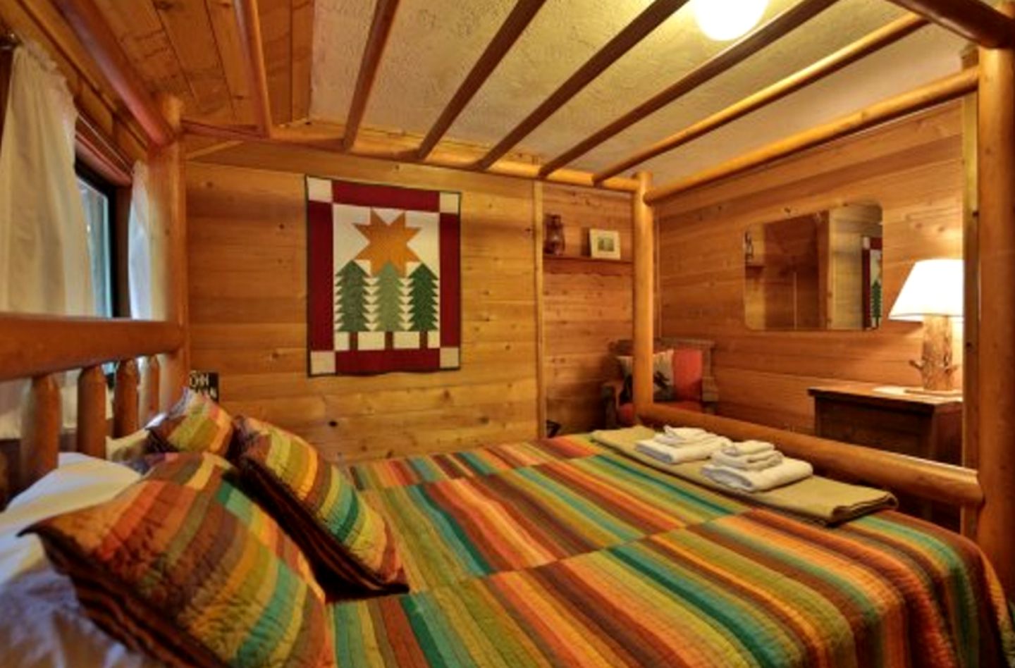 Spacious Luxury Cabin Rental for Group Mountain Retreat near Leavenworth