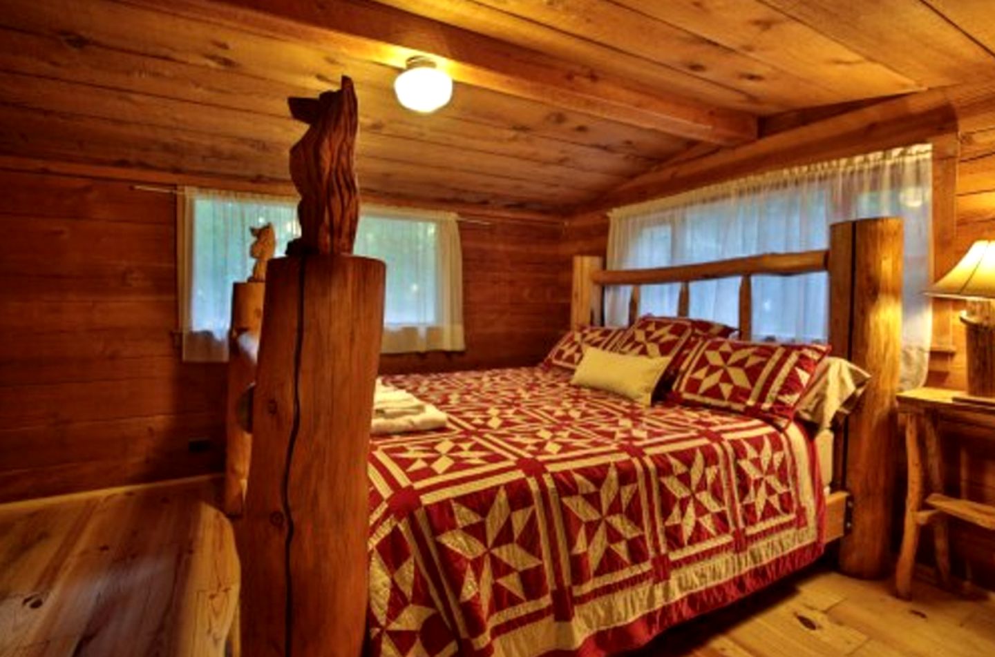 Spacious Luxury Cabin Rental for Group Mountain Retreat near Leavenworth