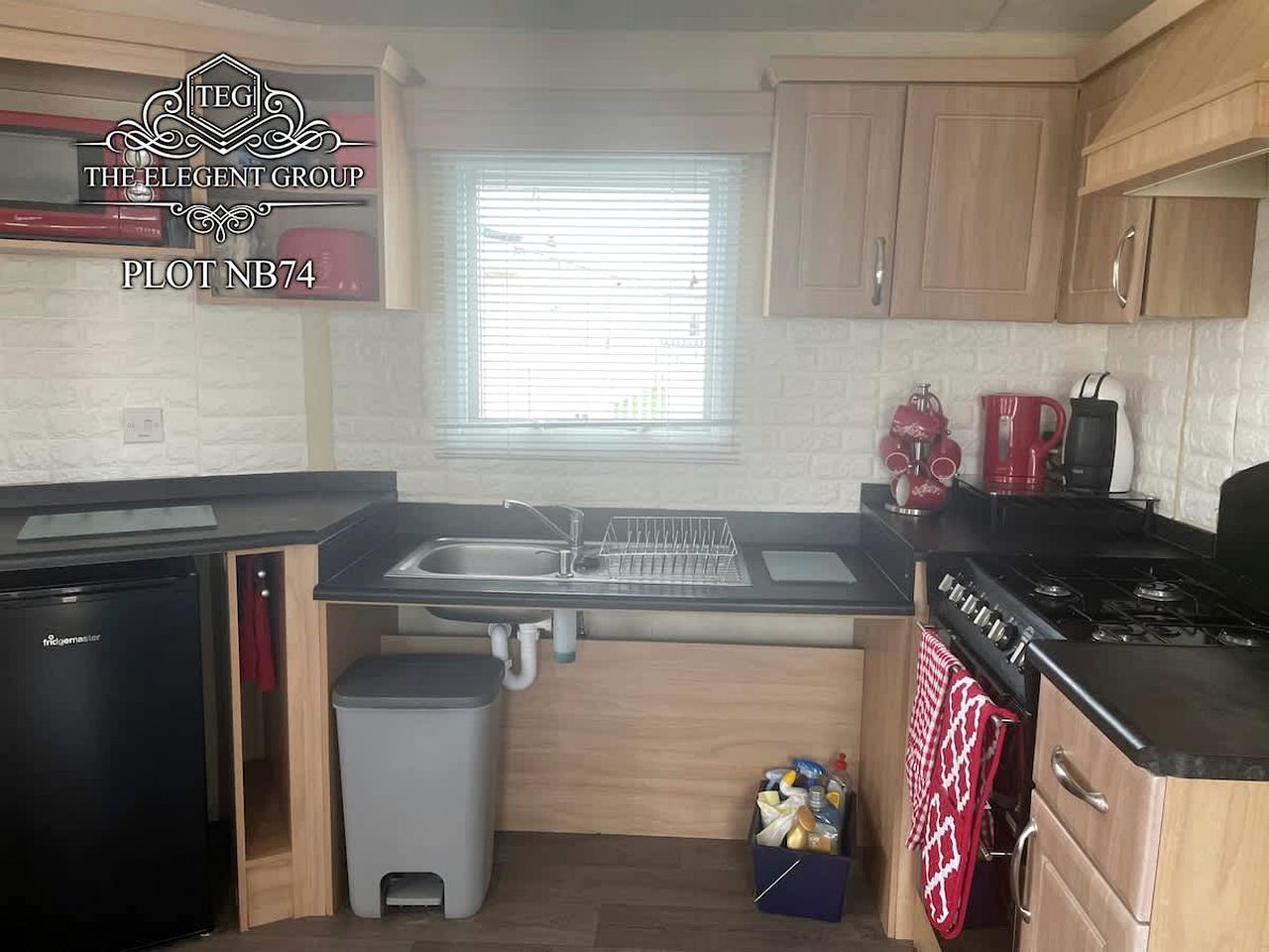 Comfortable Accessible Caravan Escape with Smart TVs & Modern Amenities in Lincolnshire, United Kingdom