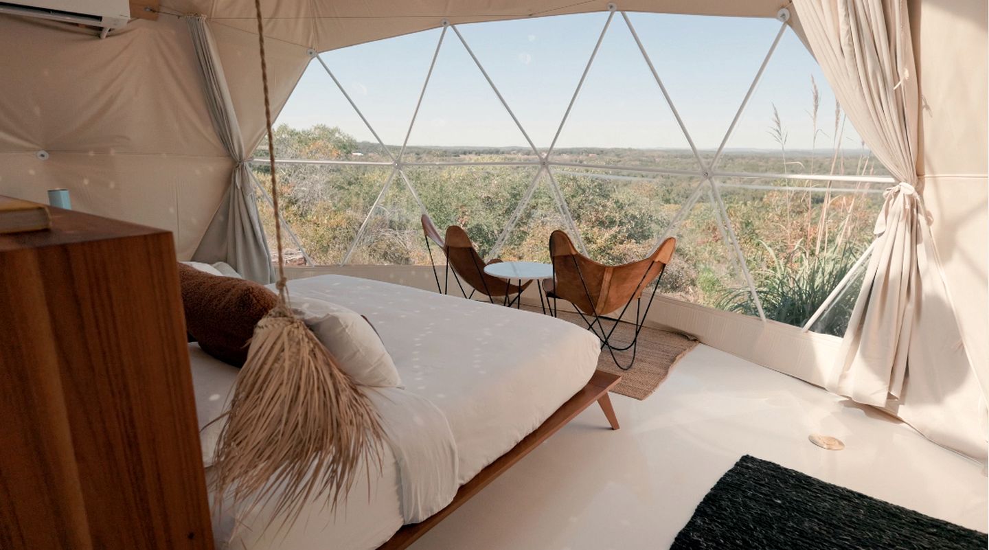 Exquisite Luxurious Dome with Outdoor Shower and Private Pool in Texas