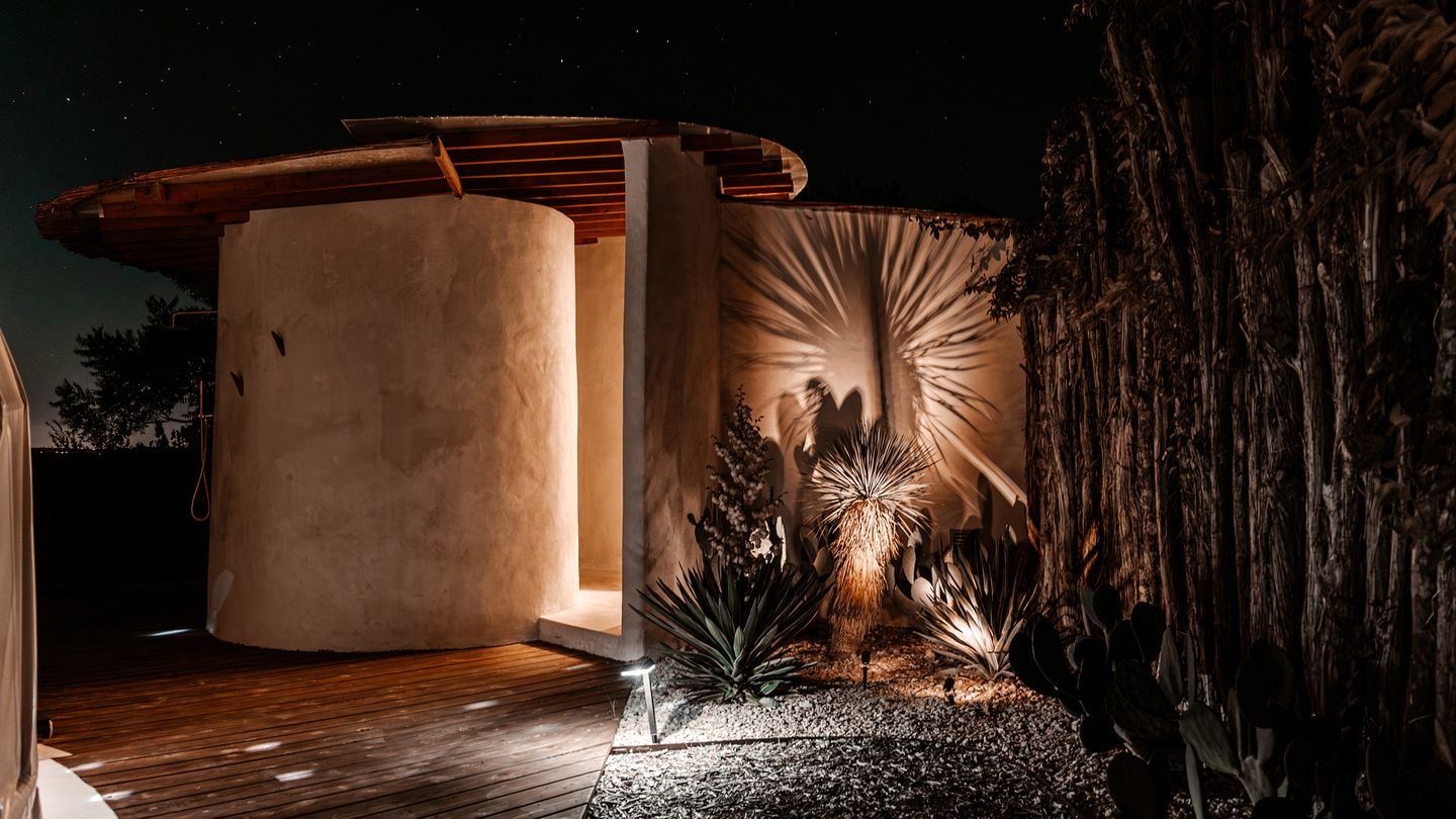 Exquisite Luxurious Dome with Outdoor Shower and Private Pool in Texas