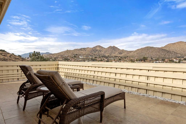 RU Disco House The 70s Experience, Vacation Rentals, Yucca Valley