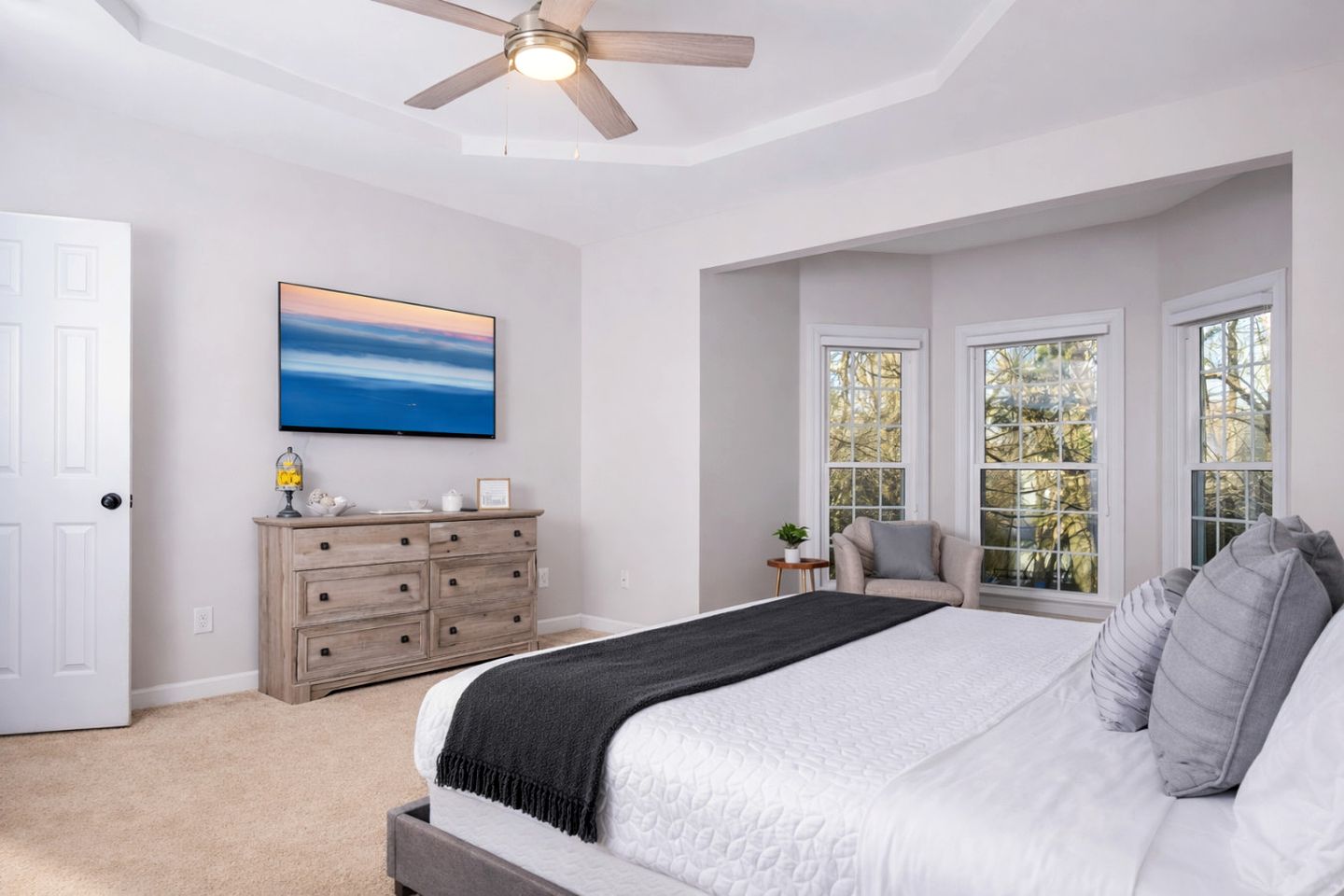 Disconnect at this Cottage with Great Surroundings in Charlotte, North Carolina