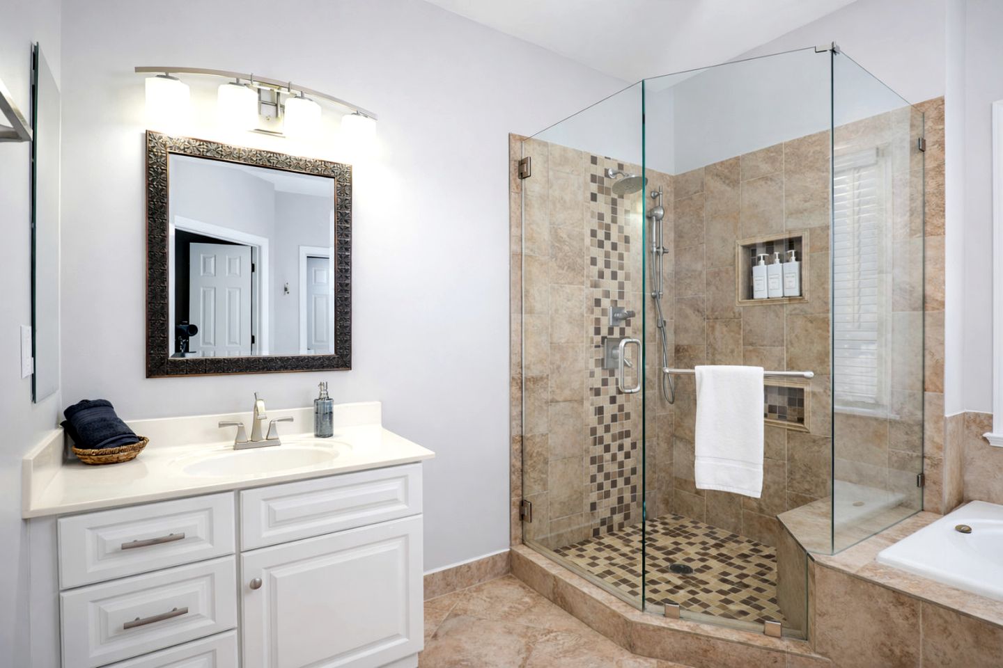 Disconnect at this Cottage with Great Surroundings in Charlotte, North Carolina