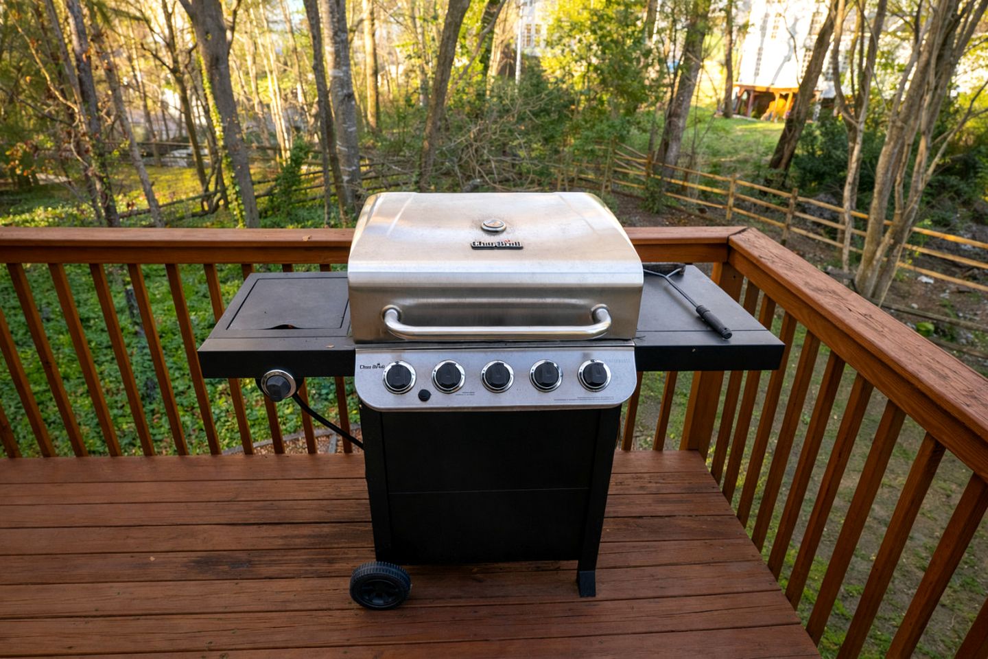 Disconnect at this Cottage with Great Surroundings in Charlotte, North Carolina