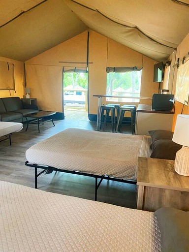 Safari Tents (United States of America, Cibolo, Texas)