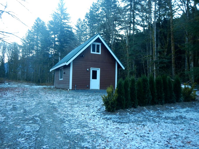 Cabins (Glacier, Washington, United States)