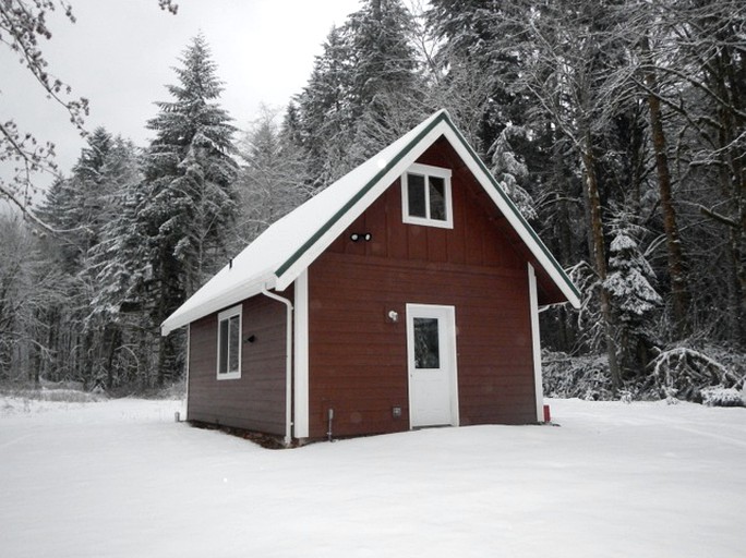 Cabins (Glacier, Washington, United States)