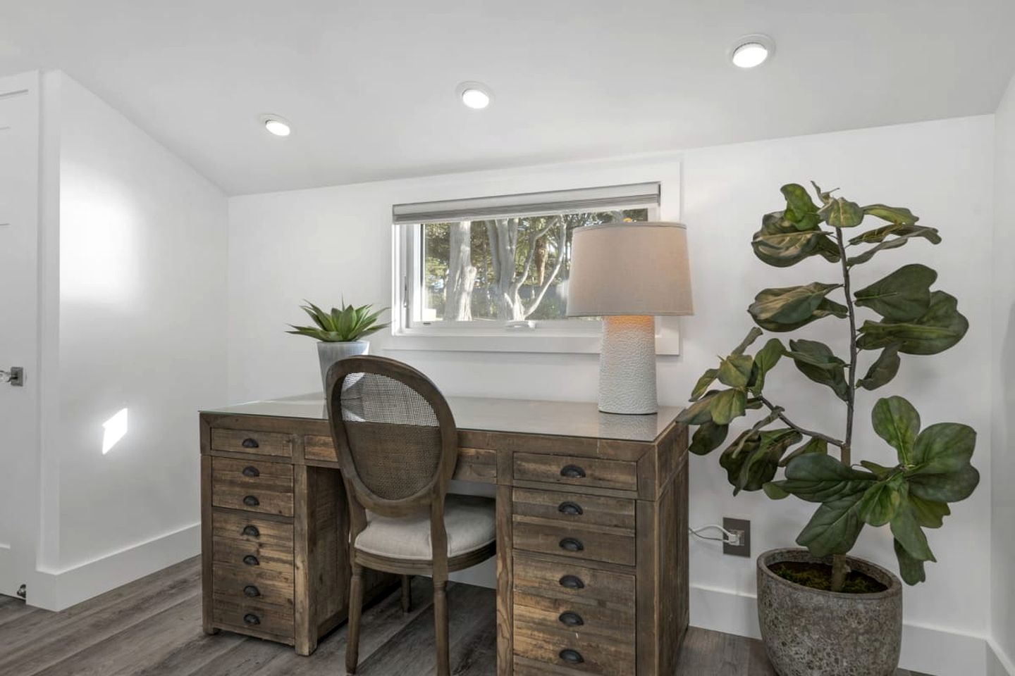 Luxury Oceanfront Estate with Hot Tub & Gardens near San Francisco in Montara, California