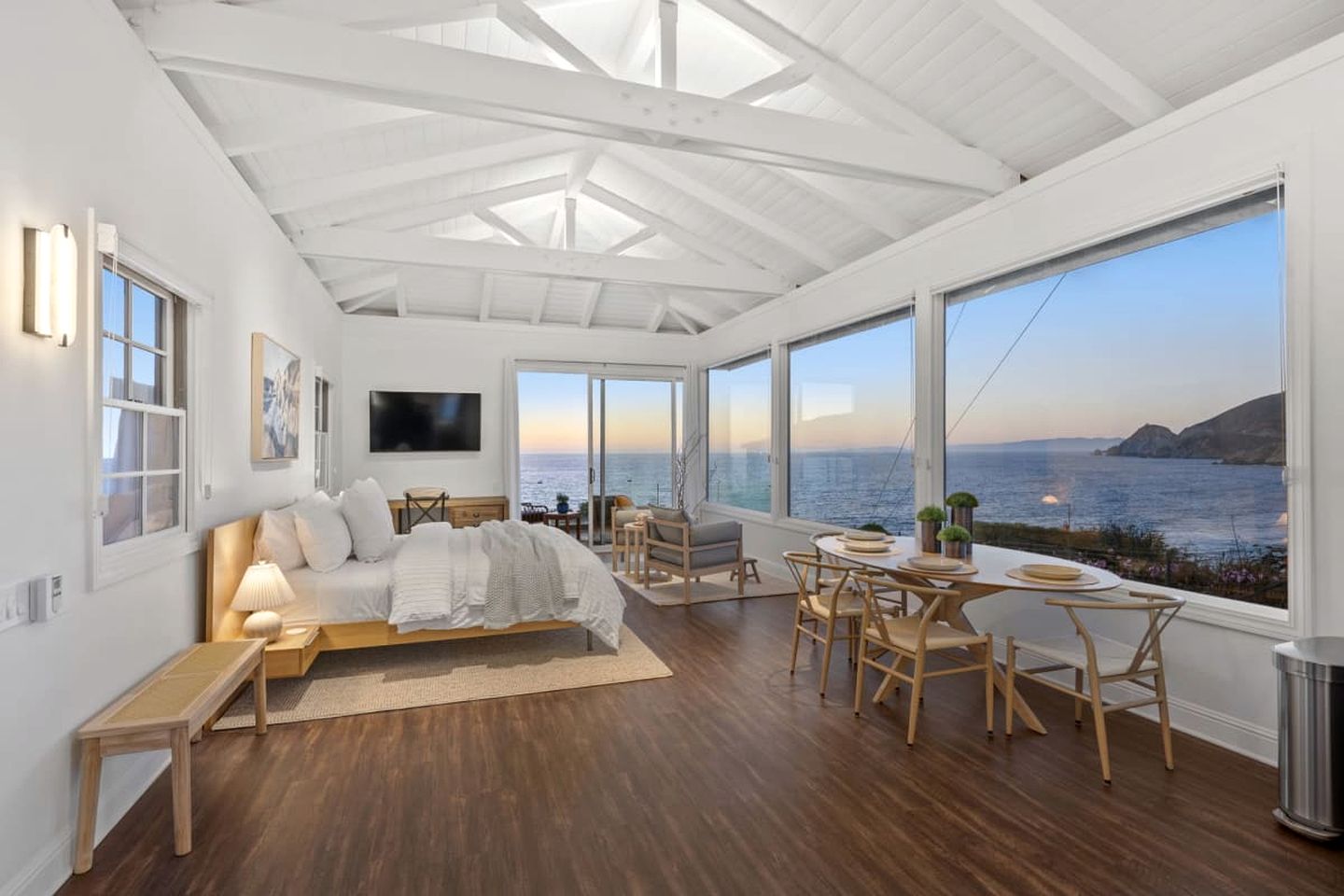 Luxury Oceanfront Estate with Hot Tub & Gardens near San Francisco in Montara, California