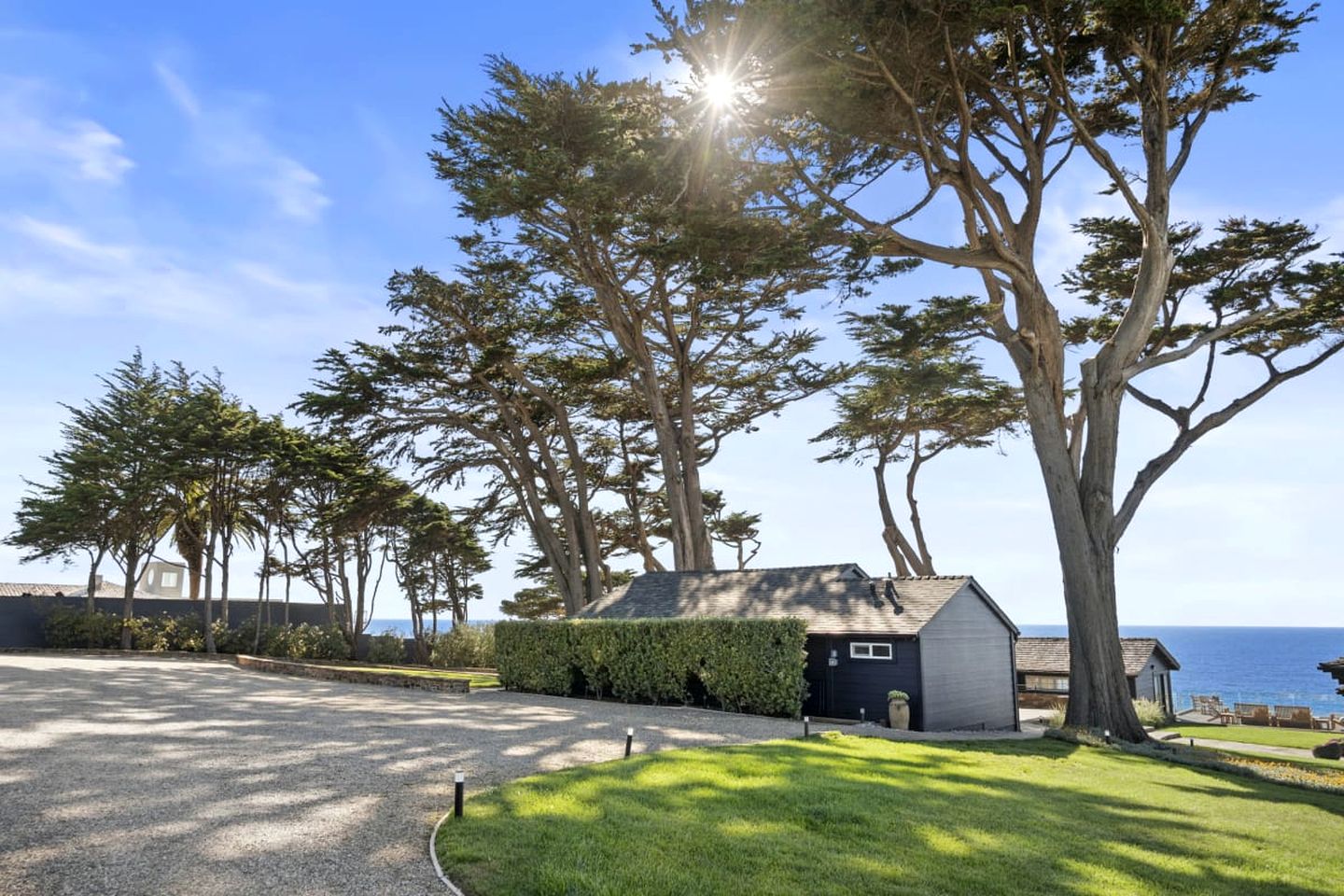 Luxury Oceanfront Estate with Hot Tub & Gardens near San Francisco in Montara, California