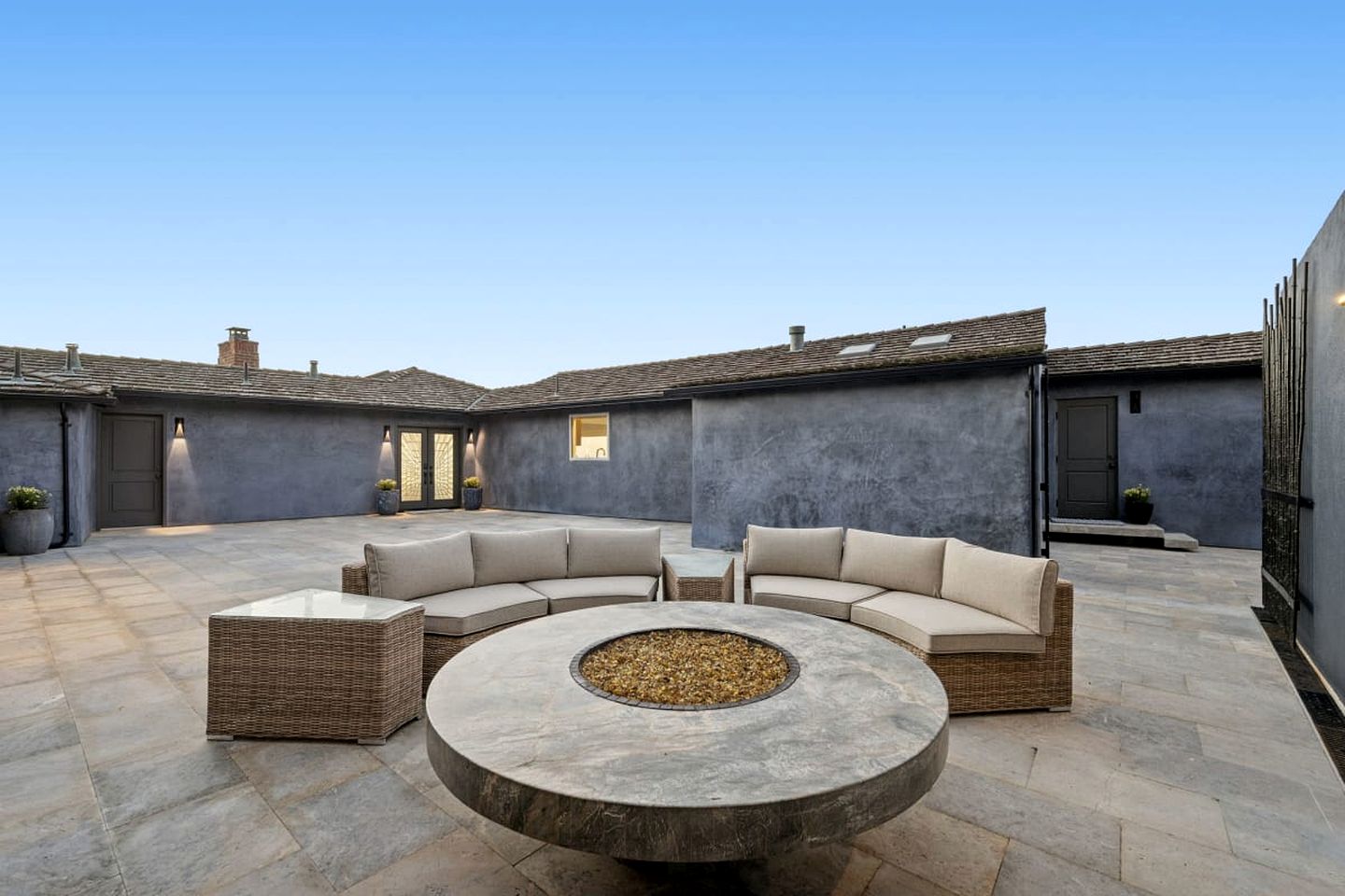 Luxury Oceanfront Estate with Hot Tub & Gardens near San Francisco in Montara, California