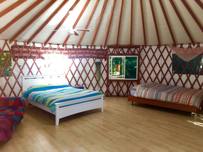 Yurts (Lismore, New South Wales, Australia)