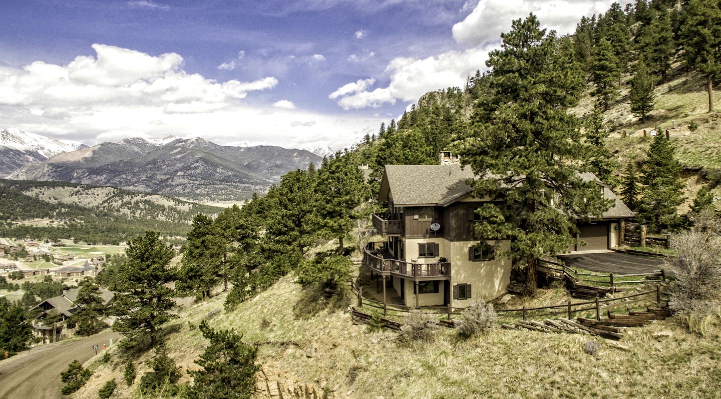 Floating Homes (United States of America, Estes Park, Colorado)