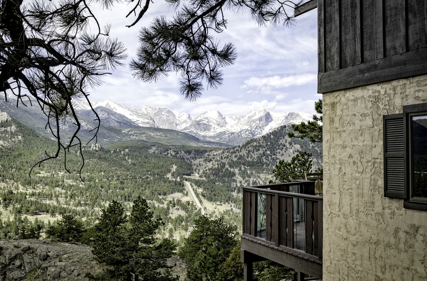 Secluded and Dog-Friendly Vacation Rental in the Mountains with Unique Views in Estes Park, CO