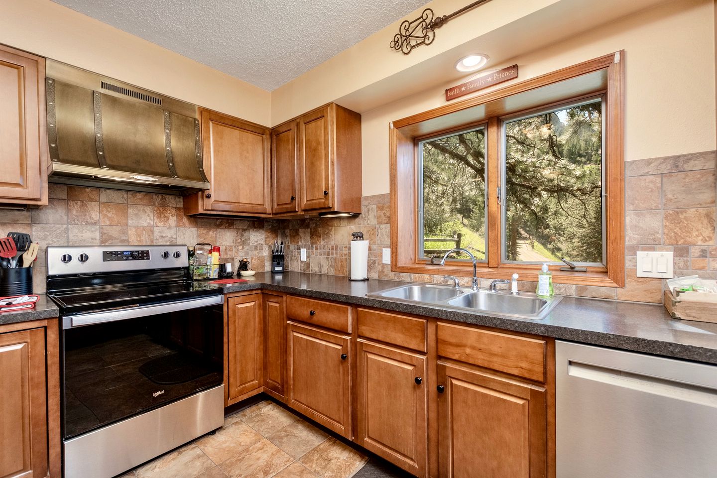 Secluded and Dog-Friendly Vacation Rental in the Mountains with Unique Views in Estes Park, CO