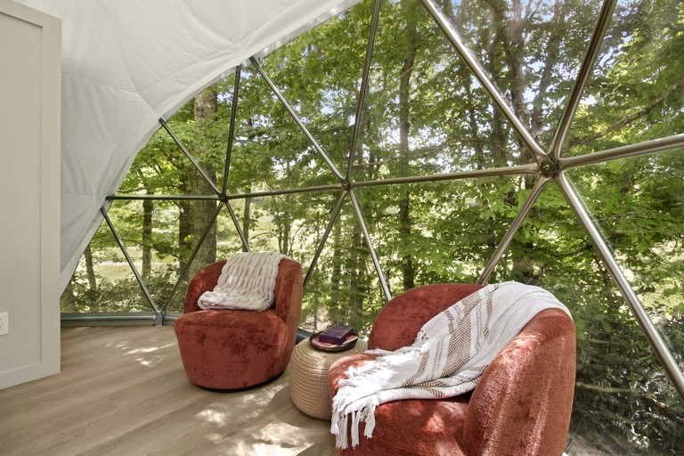 Domes (United States of America, Creston, North Carolina)