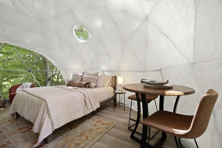 Domes (United States of America, Creston, North Carolina)