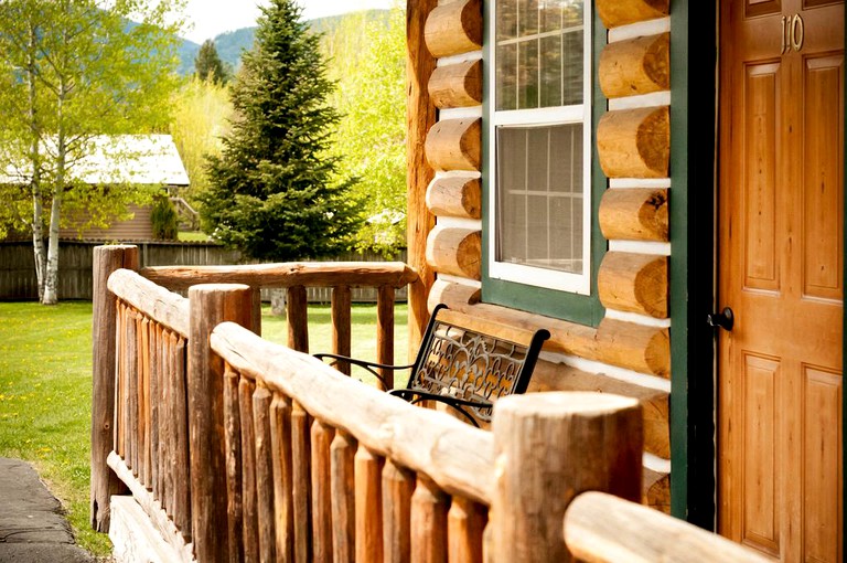 Nature Lodges (Bonners Ferry, Idaho, United States)