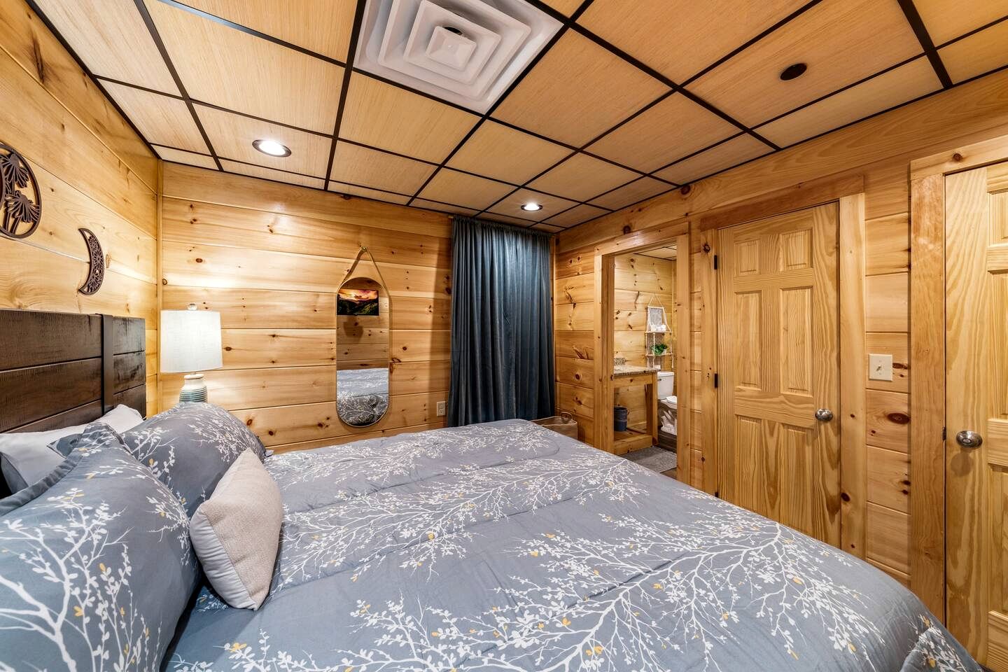 Dog-Friendly Cabin with Game and Theater Room and Decks in Tennessee