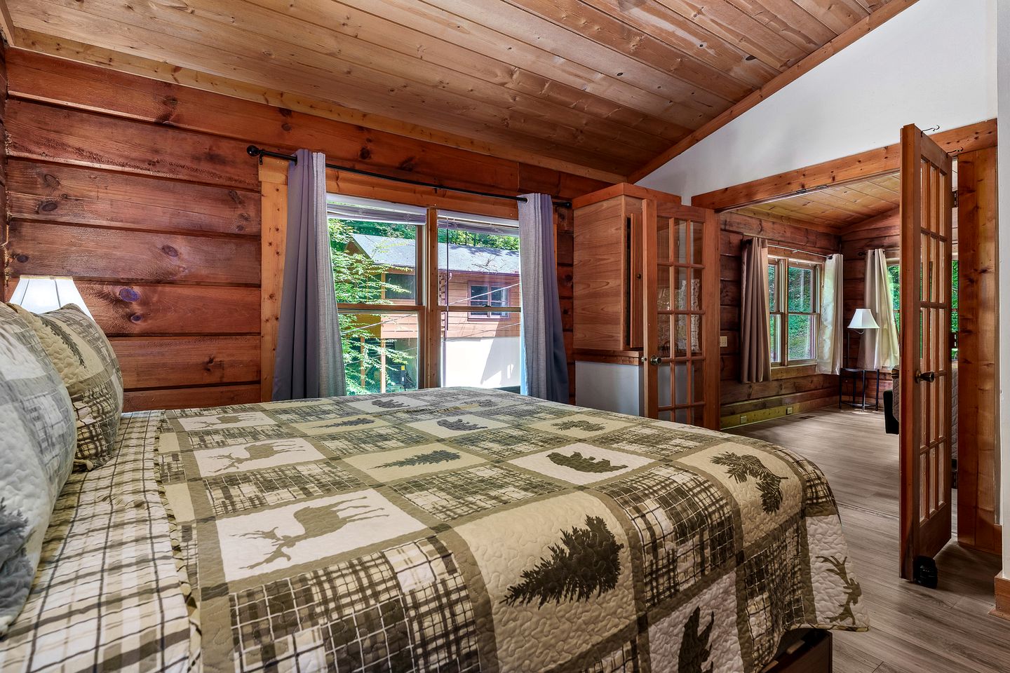 Dog-Friendly Cabin with Indoor Jacuzzi in Sevierville, Tennessee