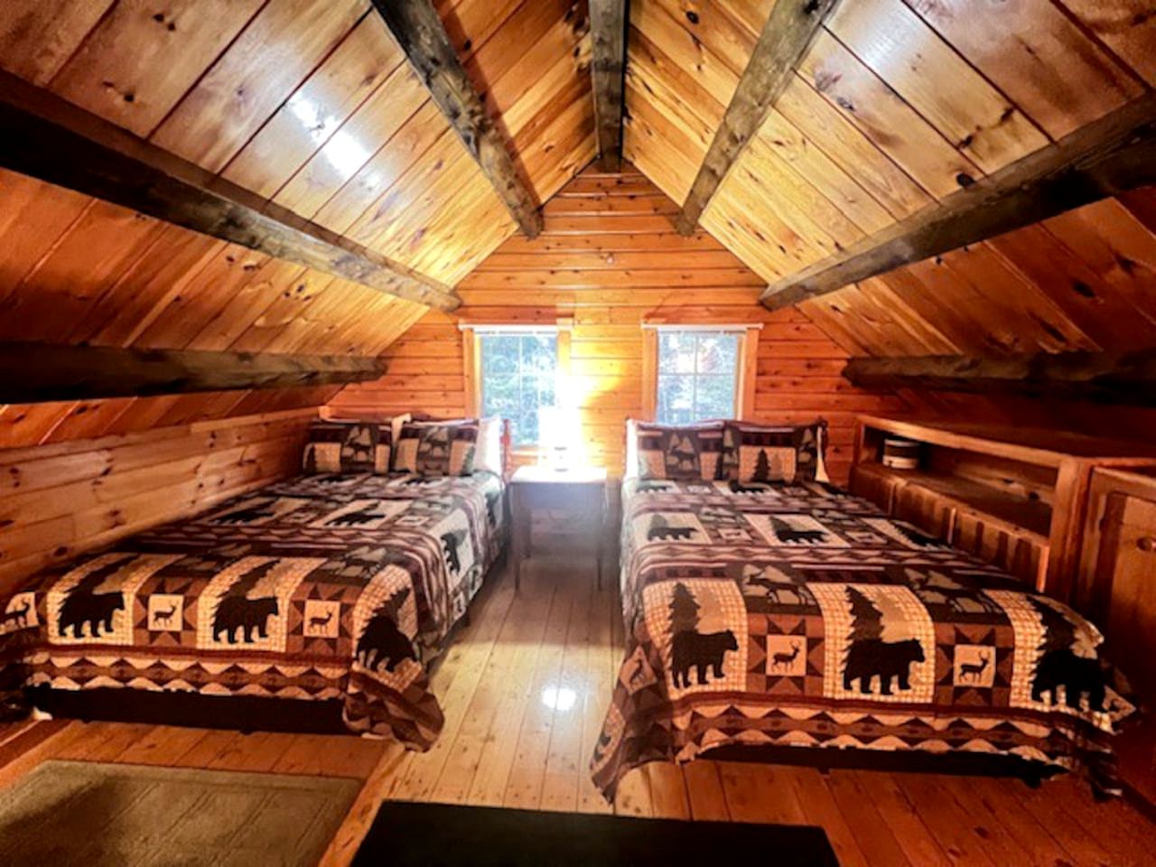 Dog-Friendly Cabin Near the Lake with Kayaks in Maine