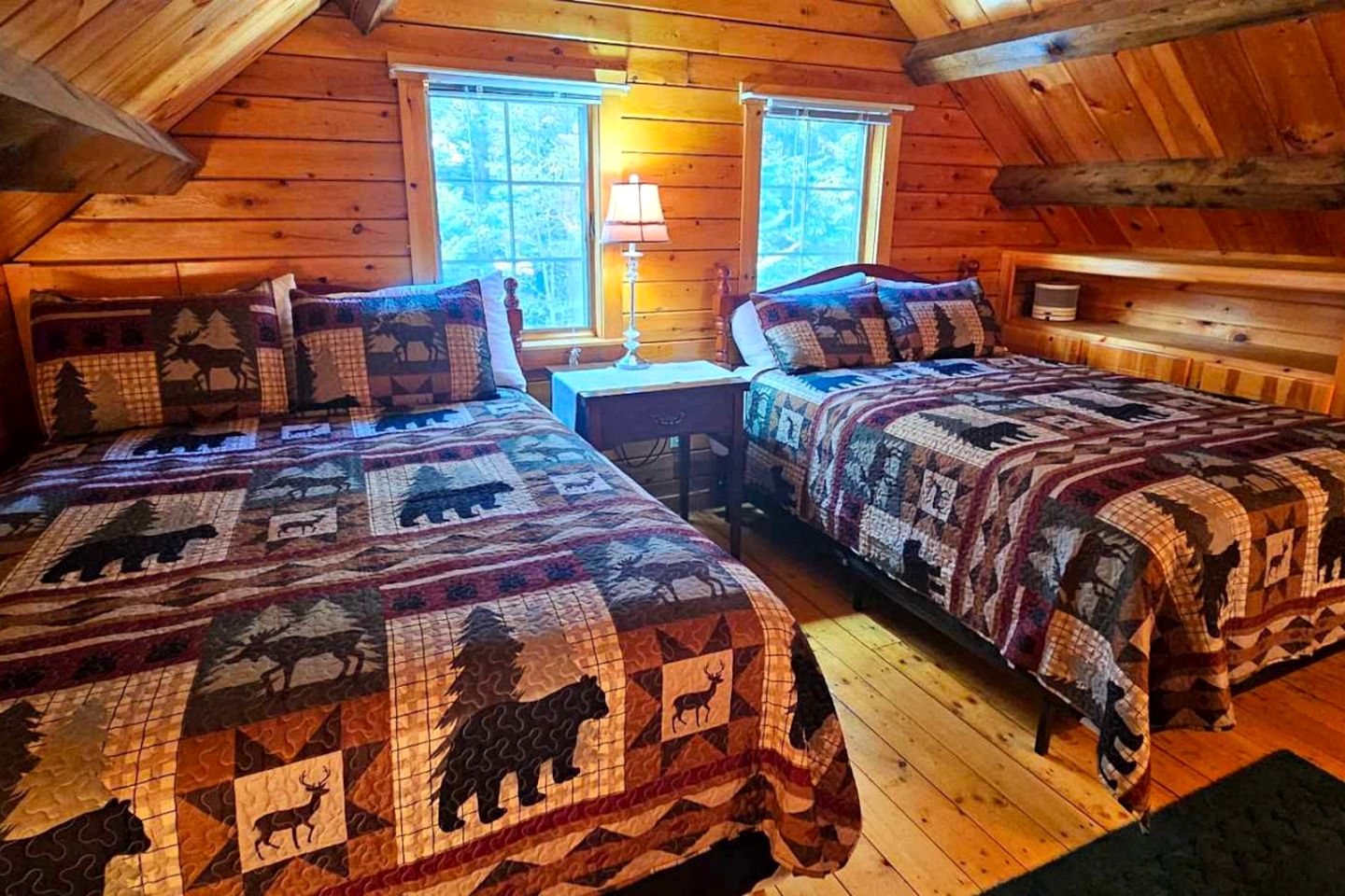 Dog-Friendly Cabin Near the Lake with Kayaks in Maine